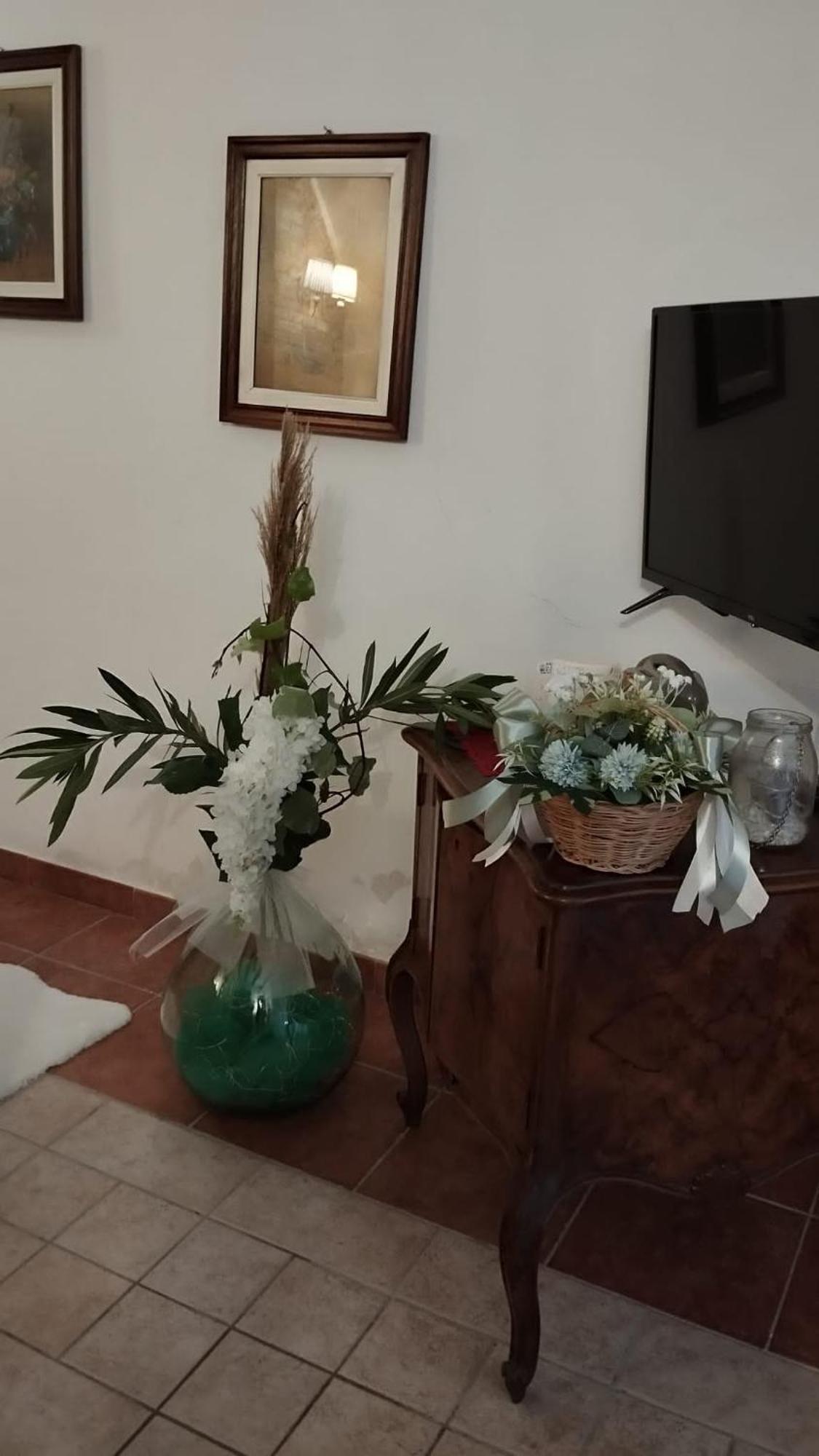 Al Cantinone Toffia Bagian luar foto